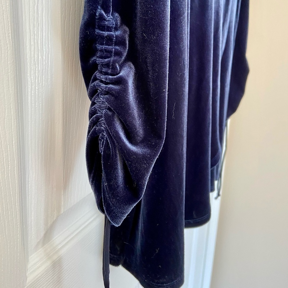 NWT UO‎ Long Sleeve Velvet Romper - Picture 3 of 5